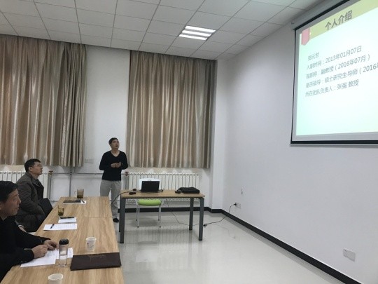 金沙js6038线路通道组织新进教师进行首聘期满述职汇报