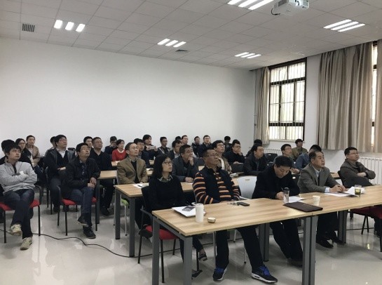 金沙js6038线路通道组织新进教师进行首聘期满述职汇报
